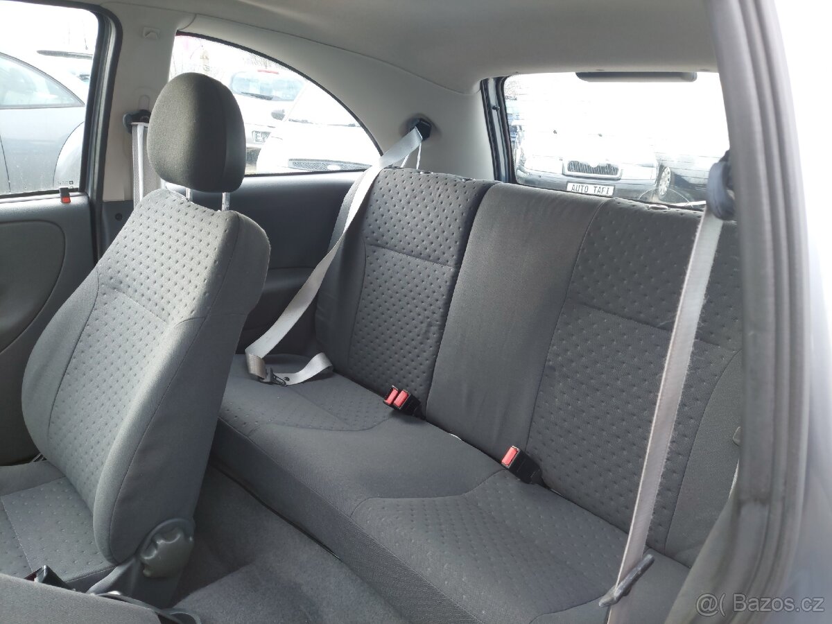 Opel Corsa 1.2i - 15