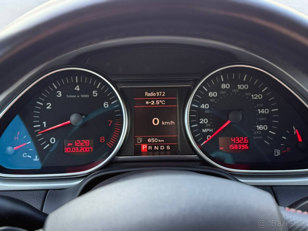 Audi Q7 3.6FSI TOP STAV - 15