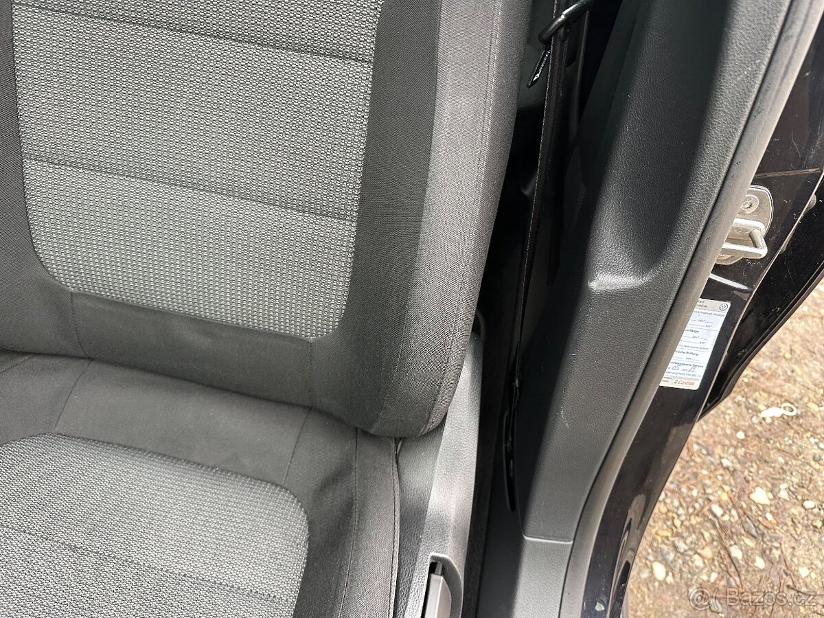 Volkswagen Passat B7 2.0 TDI 103 kW AUTOMAT 2011 - 15