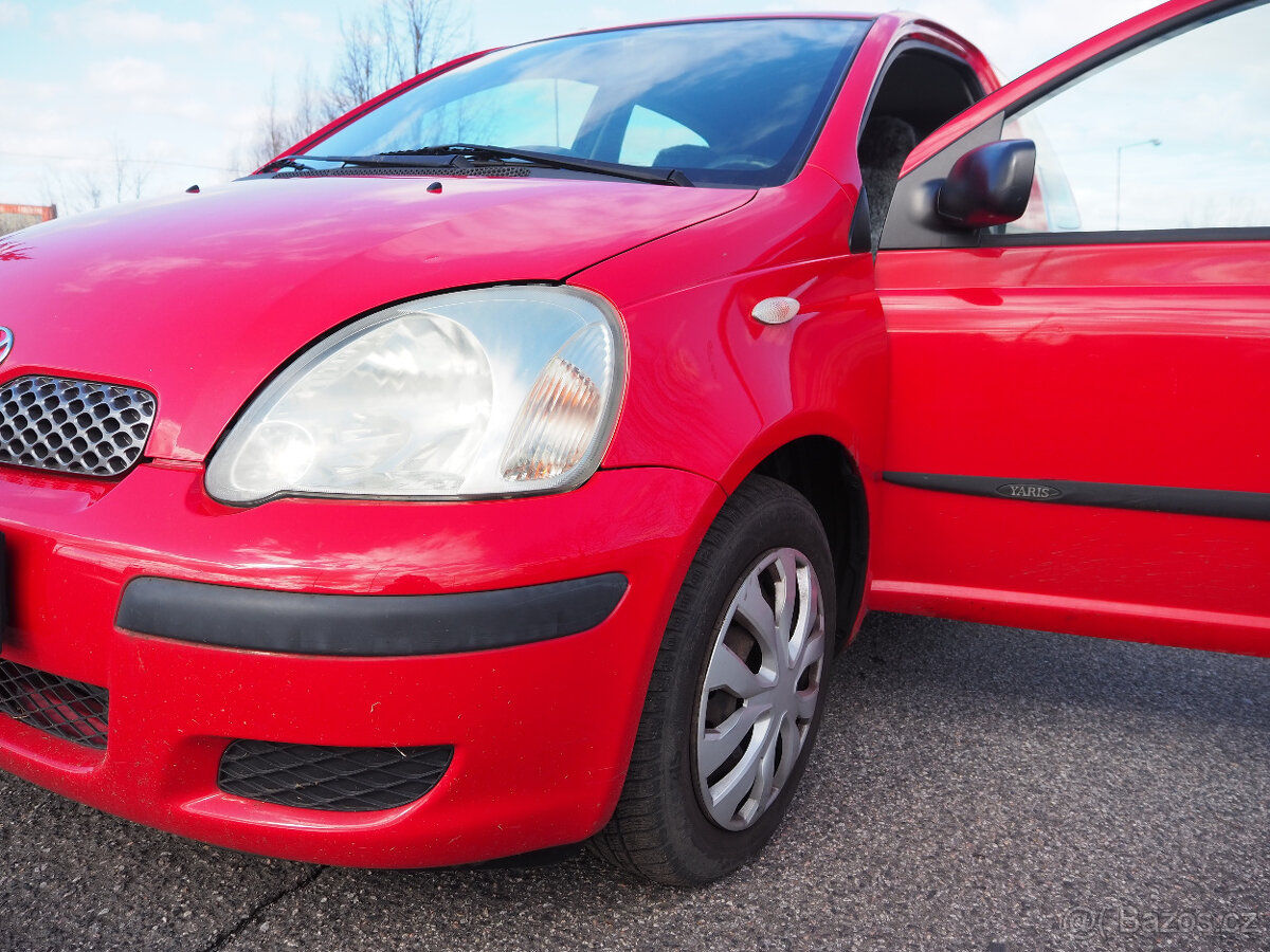 Toyota Yaris 1.0 AUTOMATICKÁ převodovka - 15
