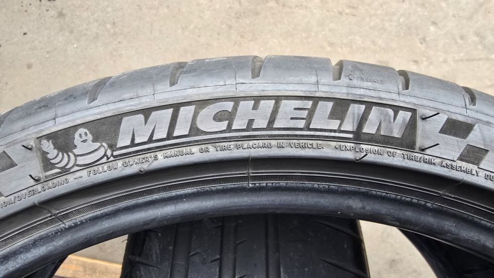 Letní pneu 245/35/20 Michelin - 15