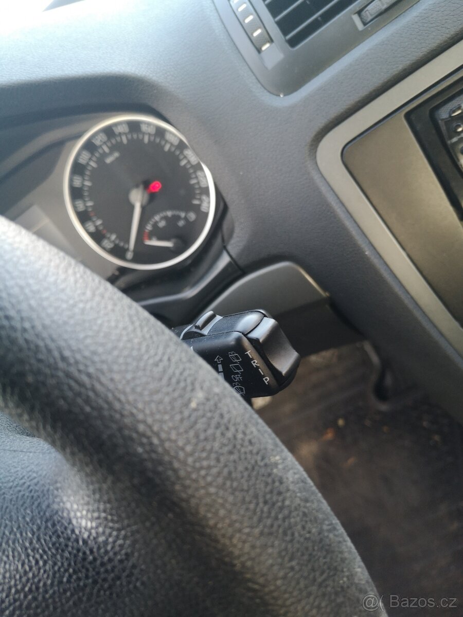 ŠKODA OCTAVIA NOVÉ V ČR DIESEL 198TIS.KM 2012 - 15