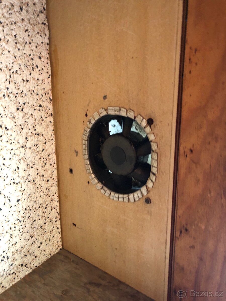 Karavan na pevné stání - 15