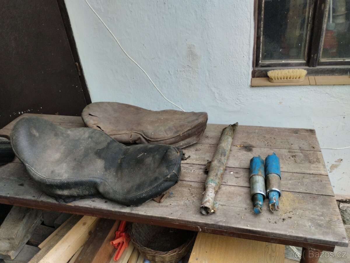 Motory Jawa 250 a Čz 175 + Směs náhradních dílů jen komplet - 15