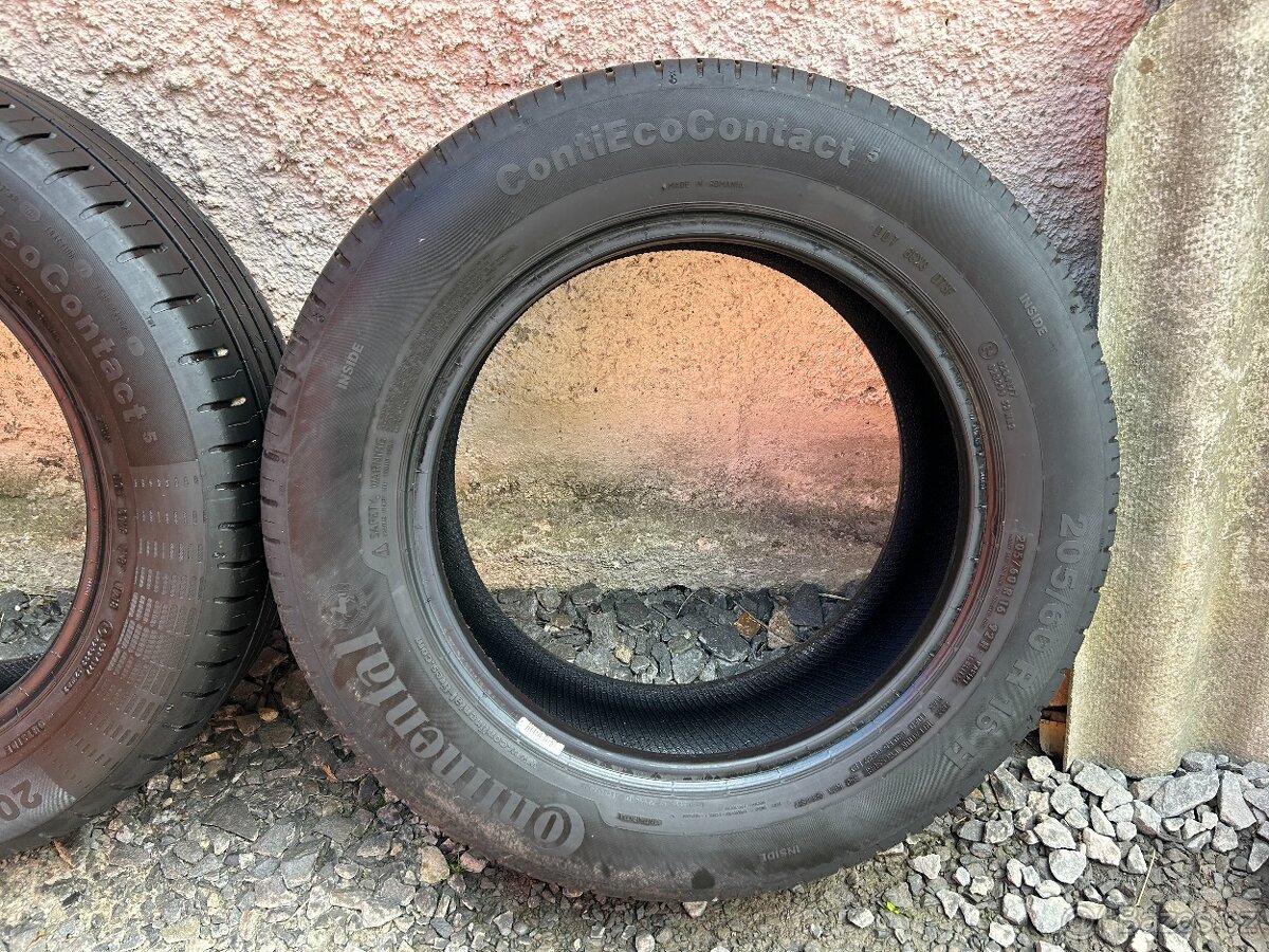 Prodám gumy 205/60/16 Michelin - 15