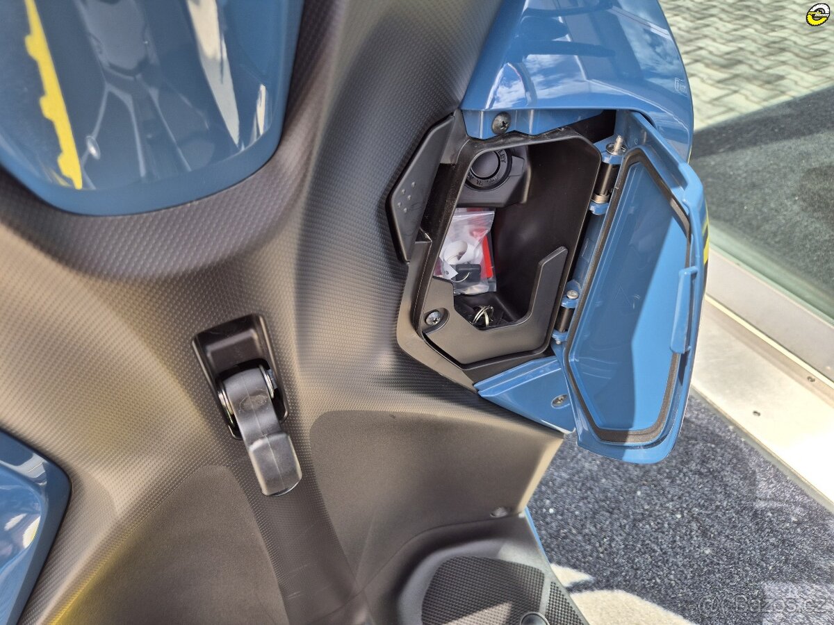 Yamaha MW 155 Tricity - 15