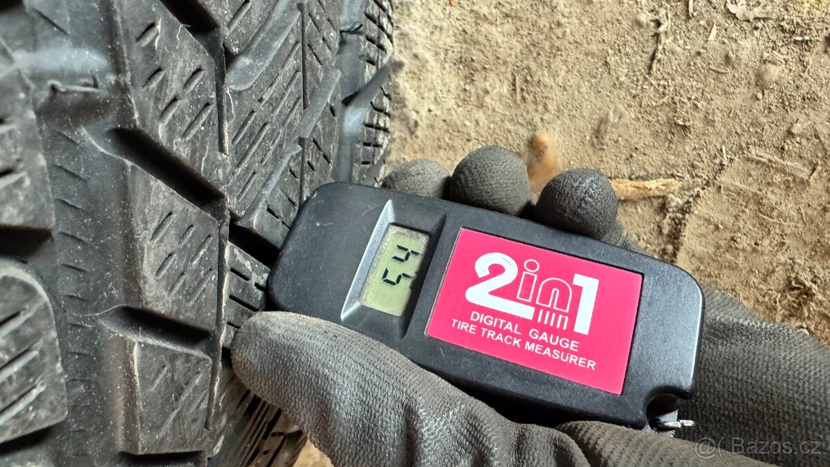 4x zimní pneu Pirelli Scorpion 235/50 + 255/45 R20 – SUV - 15