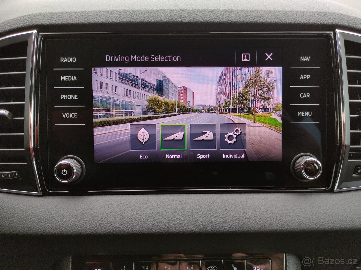Škoda Karoq SPORTLINE FullLED ACC NAVI KAMERA - 15