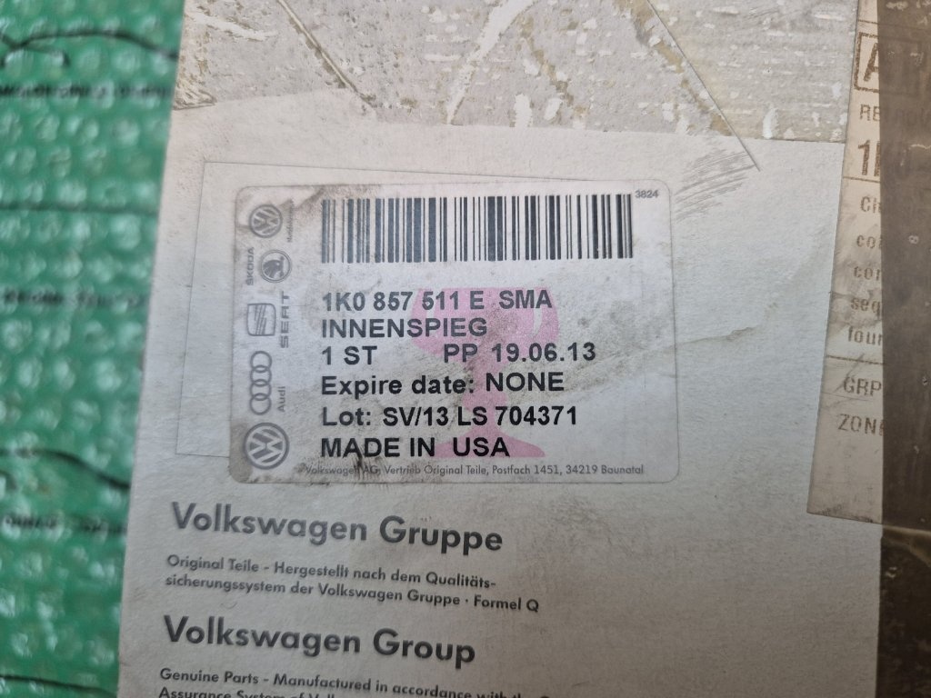 Škoda Superb, Yeti , Rapid , VW vozy, vnitřní zrcátko - 15