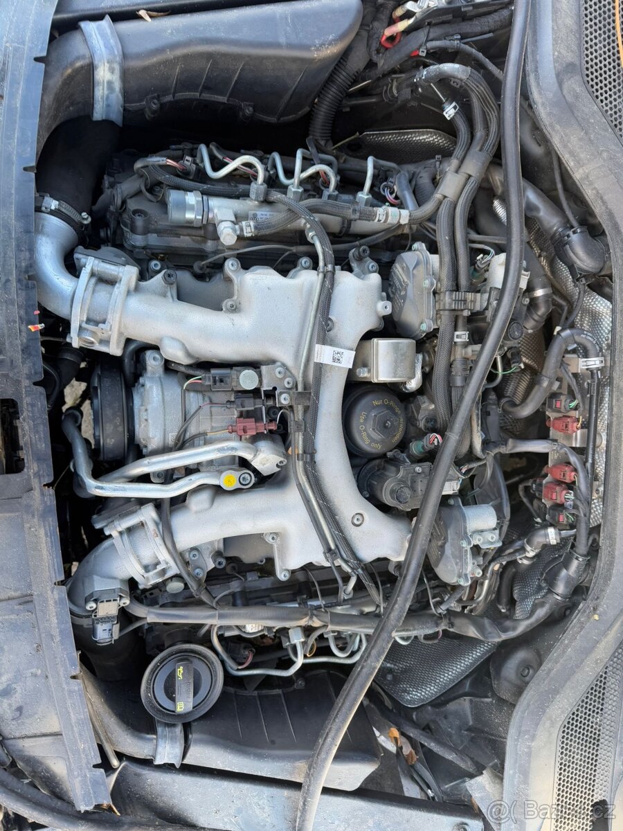 Audi A8 4.2TDi QA night vision motor start 2017 - 15