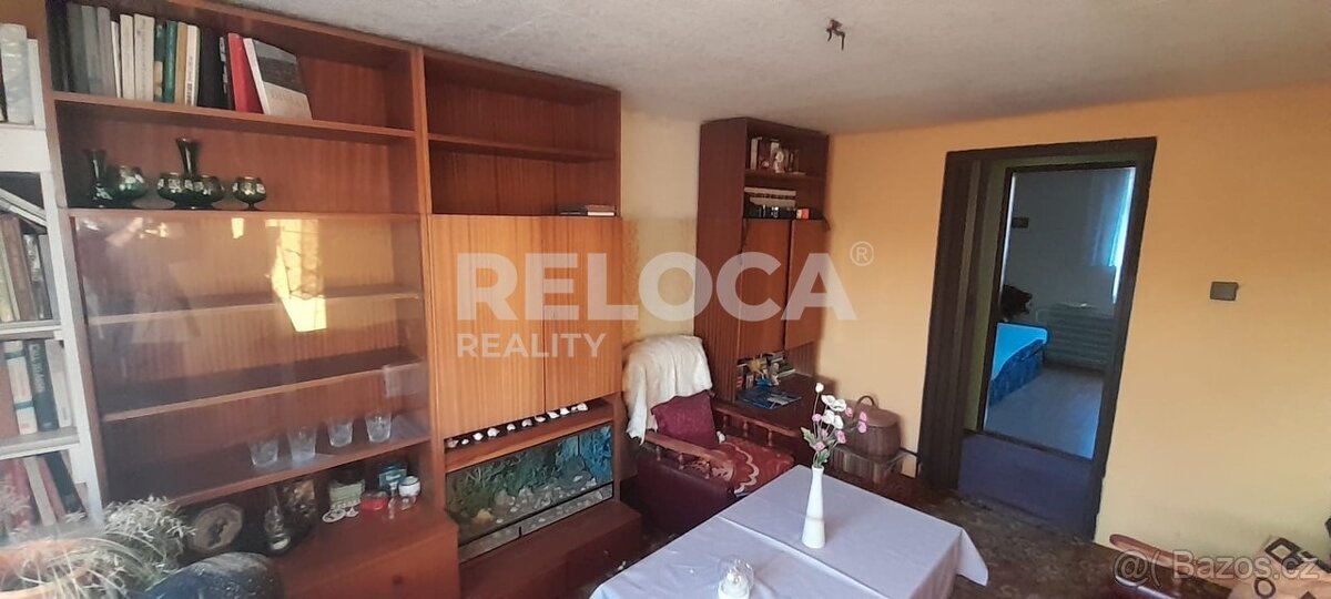 Prodej prostorného domu,pozemek 480m²,garáž,studna,zahrada - 15