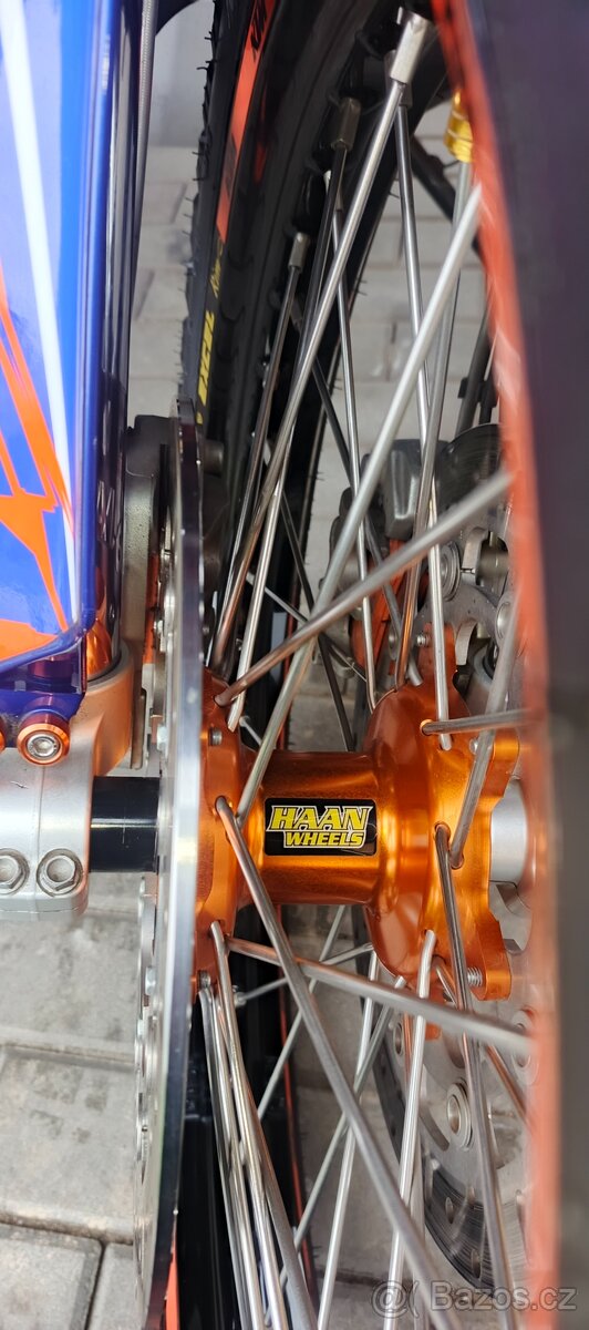 Jedinečná KTM 990 adventure - 15