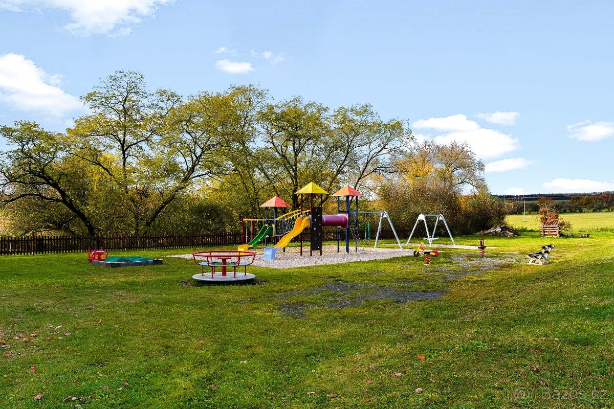 Pozemek pro developera či rodinu - možnost dvoj/trojdomu - 15