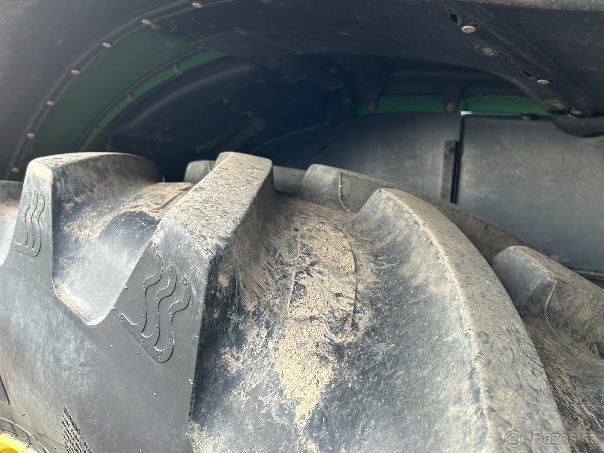 John Deere 6210R - 15