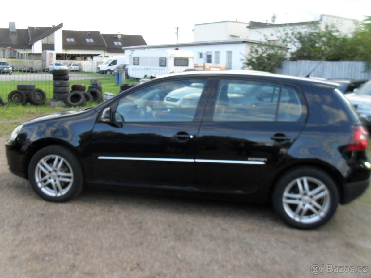 Volkswagen Golf 1.4í - 15