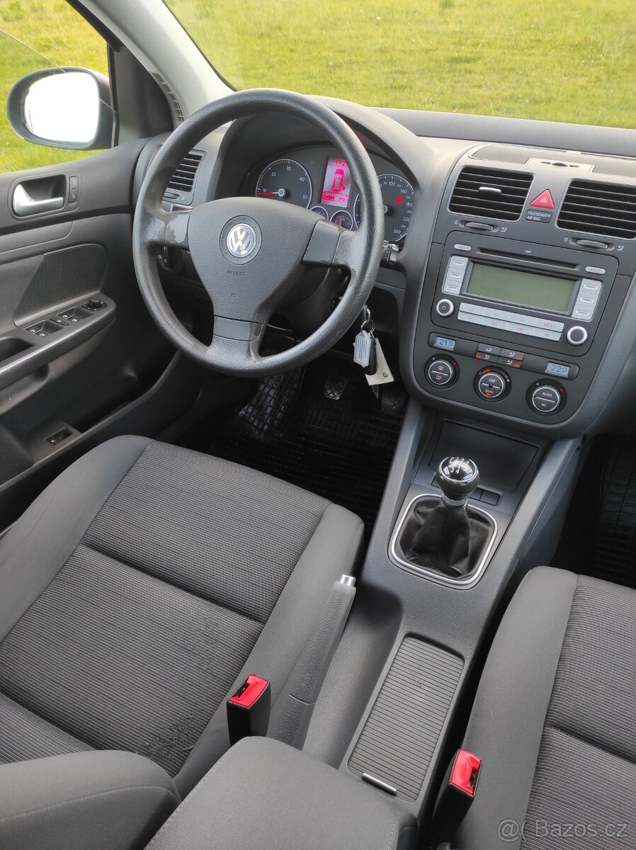 VW Golf V 1,9 TDi, 2008, nová STK, tažné - 15