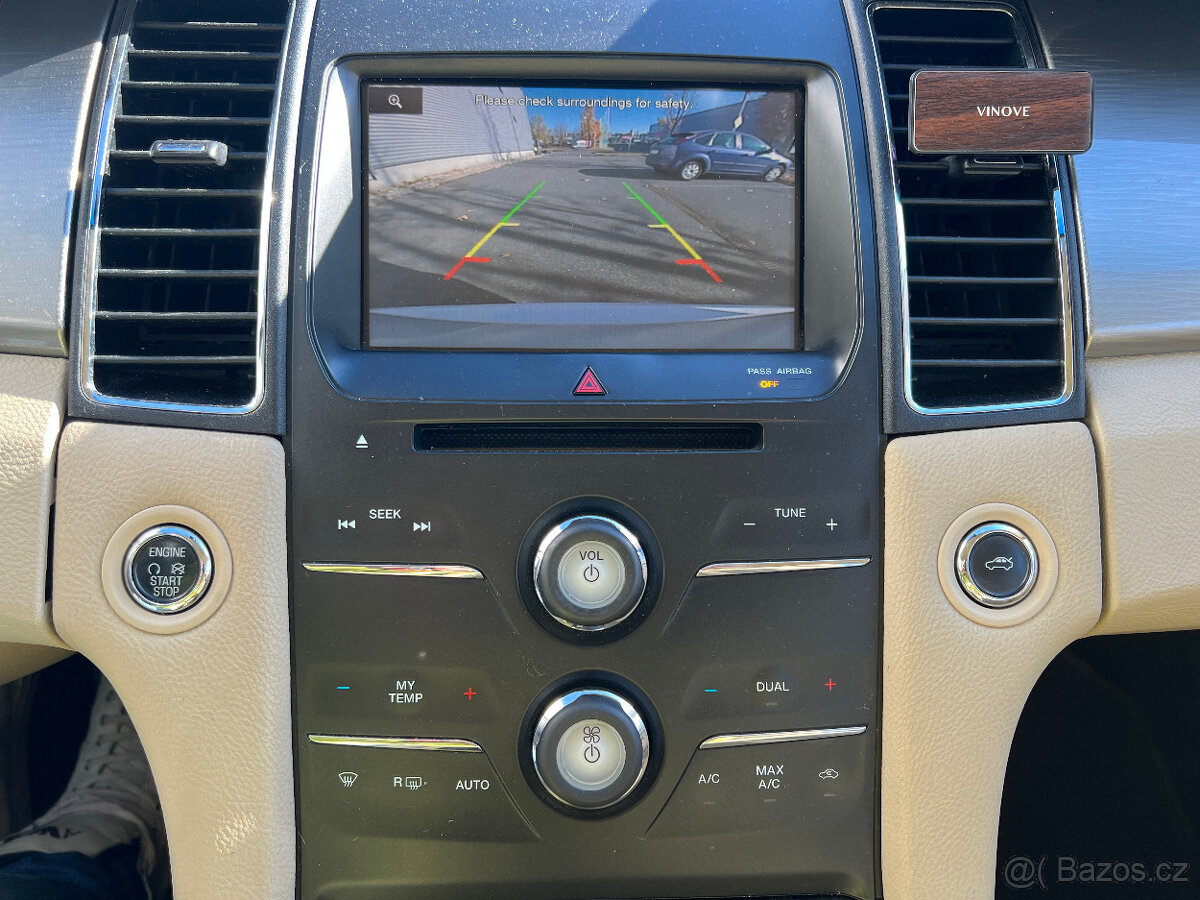 Ford Taurus 3.5V6, benzín, 2015, 1.majitel - 15