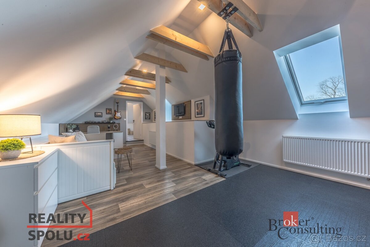 Prodej, domy/rodinný, 291 m2, U Rybníka 2/2, 25064 Zlonín, P - 15