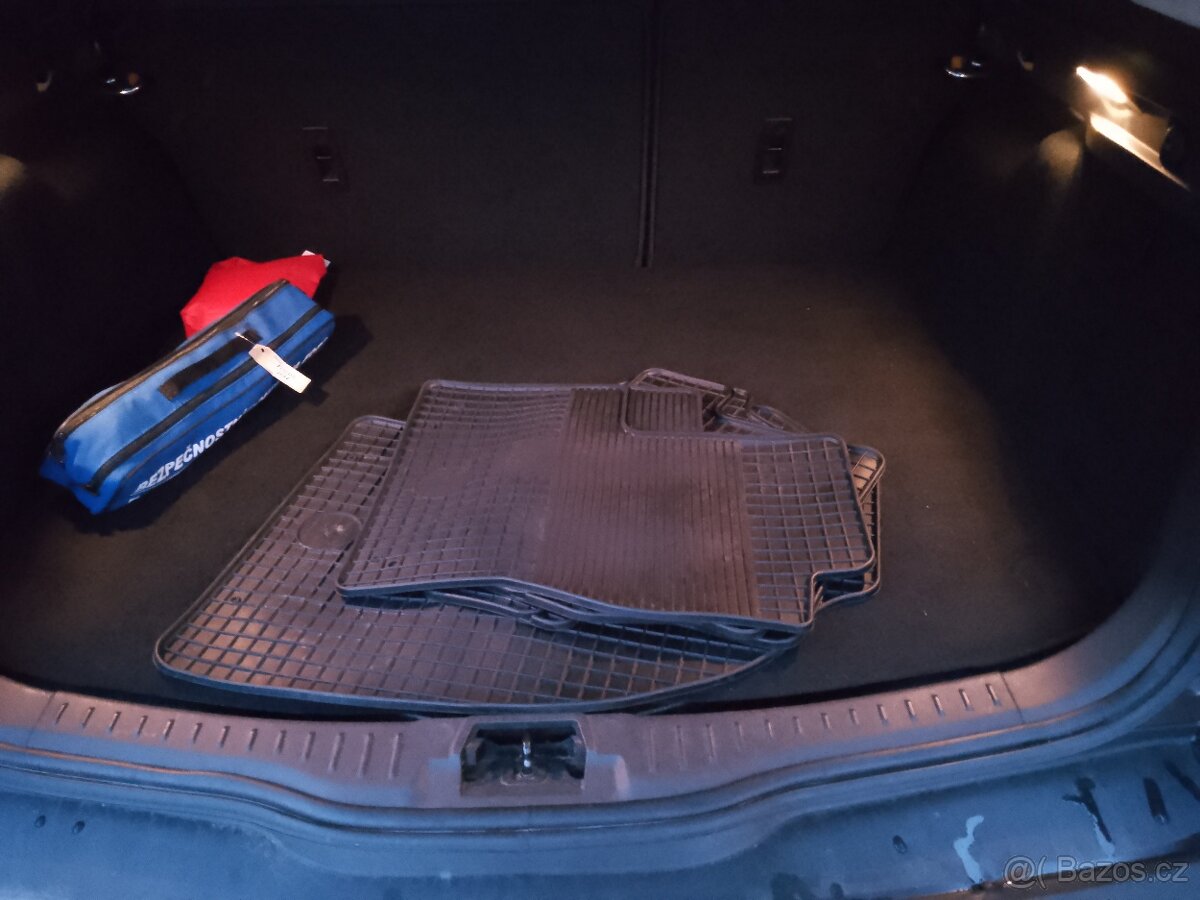 Ford Focus kombi benzin facelift 2016 165 tis km - 15