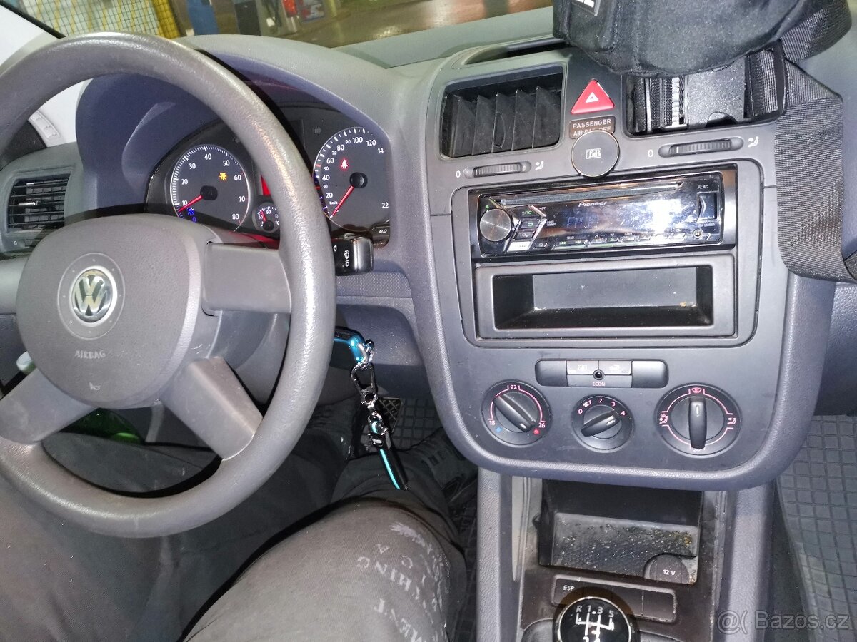 Prodám VW GOLF 5 1,4 55Kw 2005 ,Euro 4 - 15