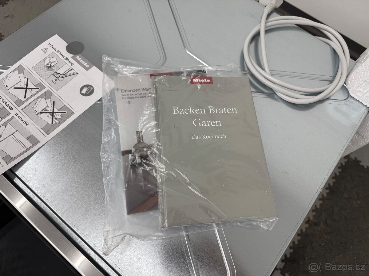 Pečící trouba s mikrovlnou Miele H 7440 BM Obsidian černá - 15