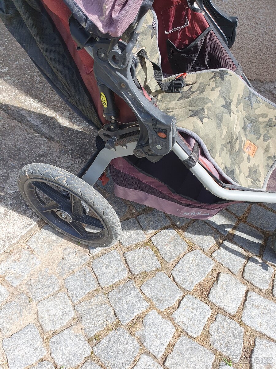 skládací terénní kočárek B.O.B - 15