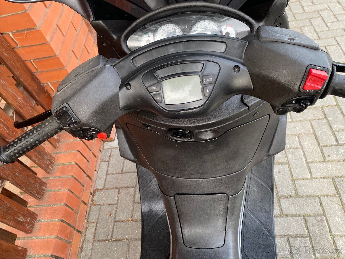 Piaggio X9 125 Evolution - 15