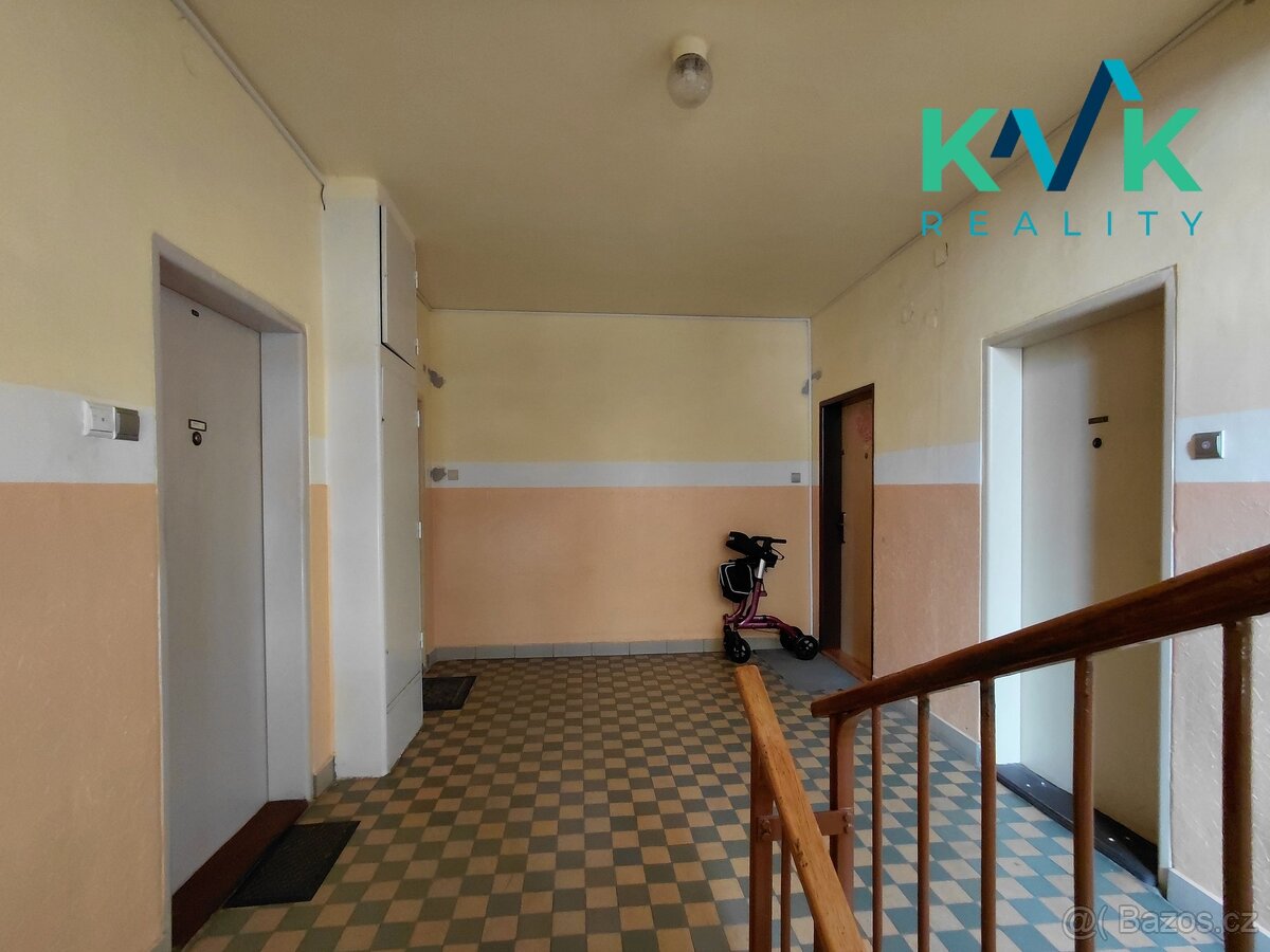 Pronájem bytu 3+1, 74 m2, 1.patro, ul. Lidická, Ostrov - 15