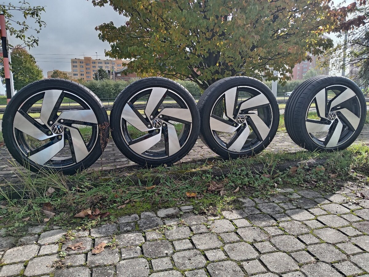 Originál ALU kola VW Golf R18 + letní pneu - 15