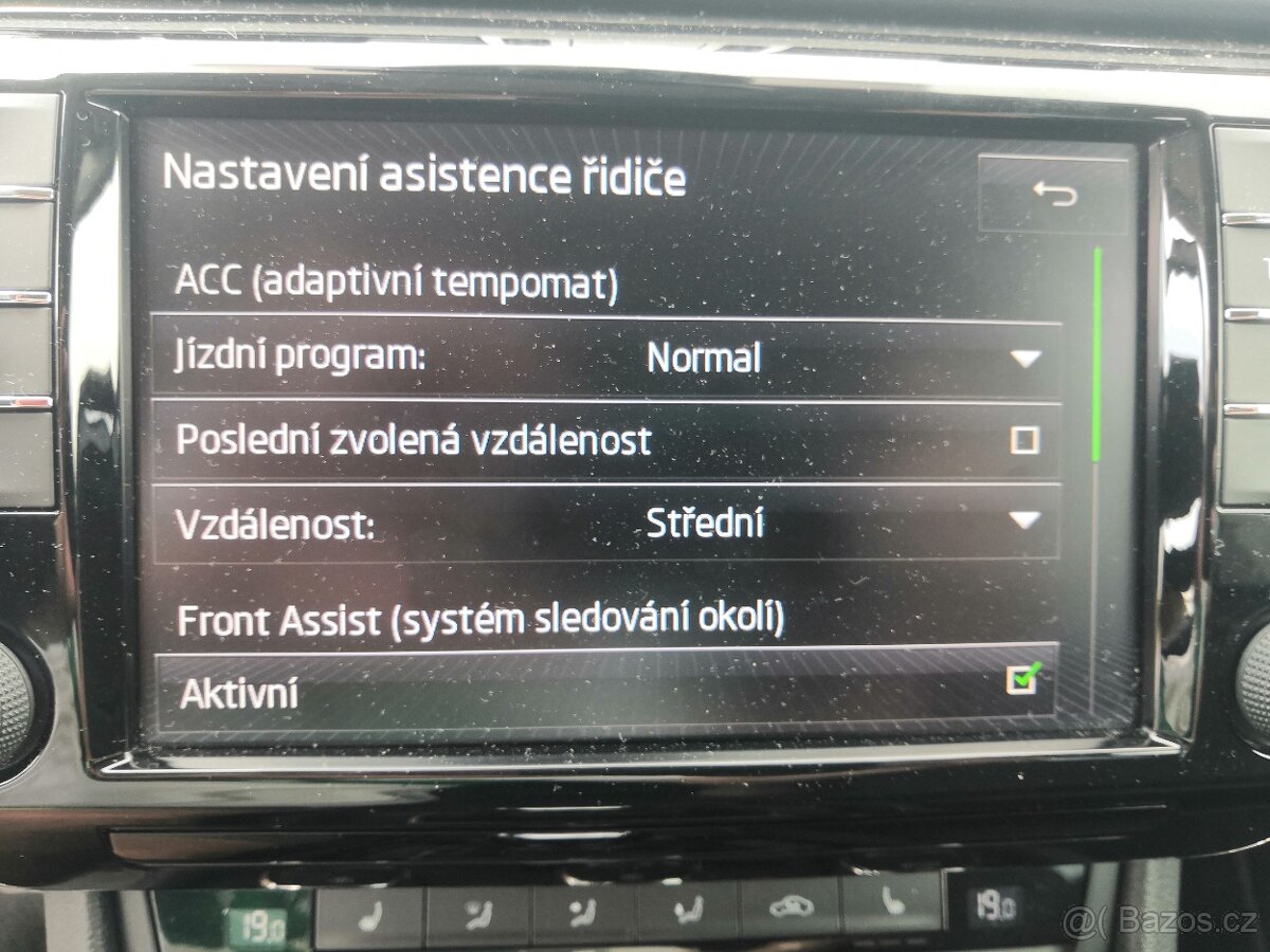 Prodám Škoda Superb Combi 2,0tdi 4x4 DSG - 15