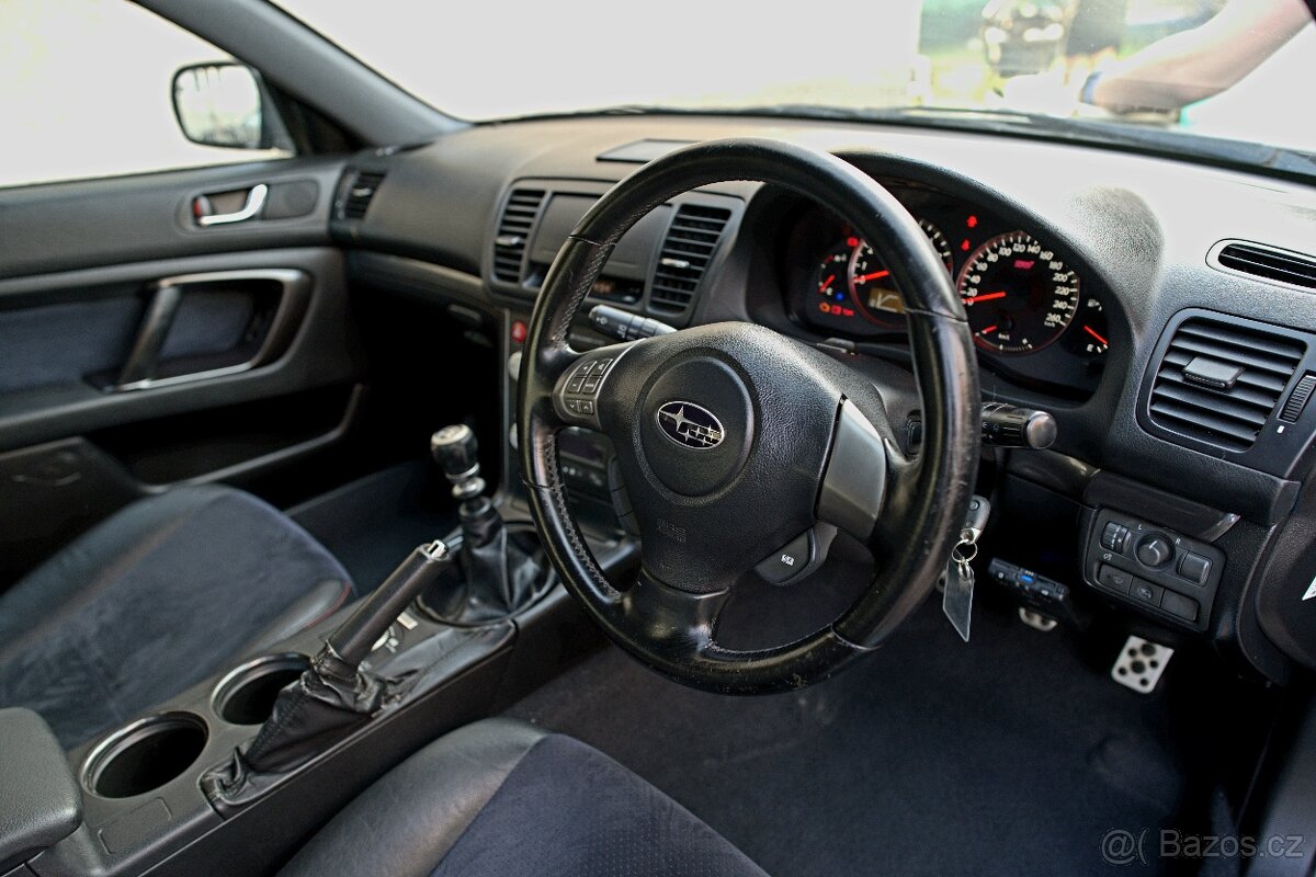 Subaru Legacy 2.0 STI JDM - 15