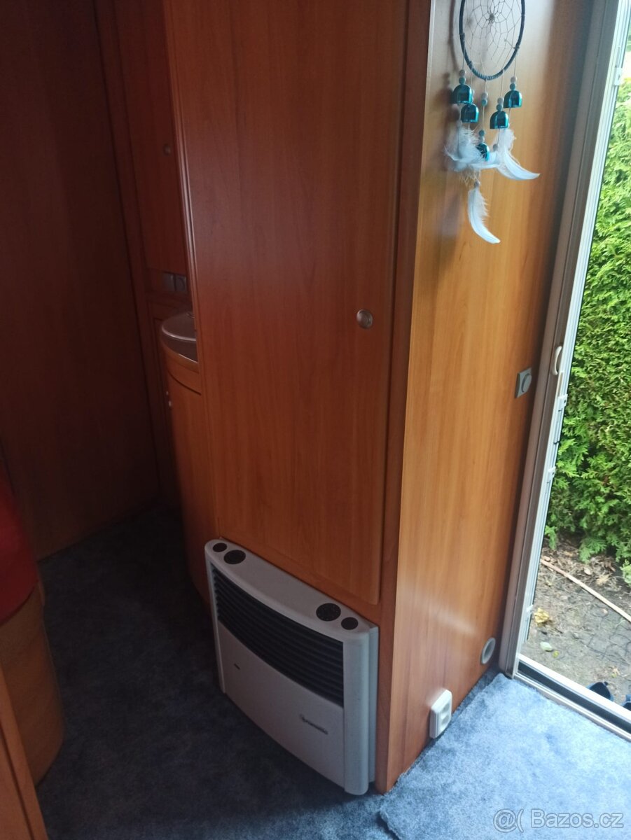 Obytný přívěs karavan WILK - S3 (510) pro 4 osoby - 15