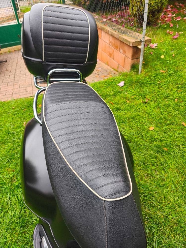 Vespa GTS 300i.e. Super (2011) velmi pěkná, 15tis.km, kufr, - 15