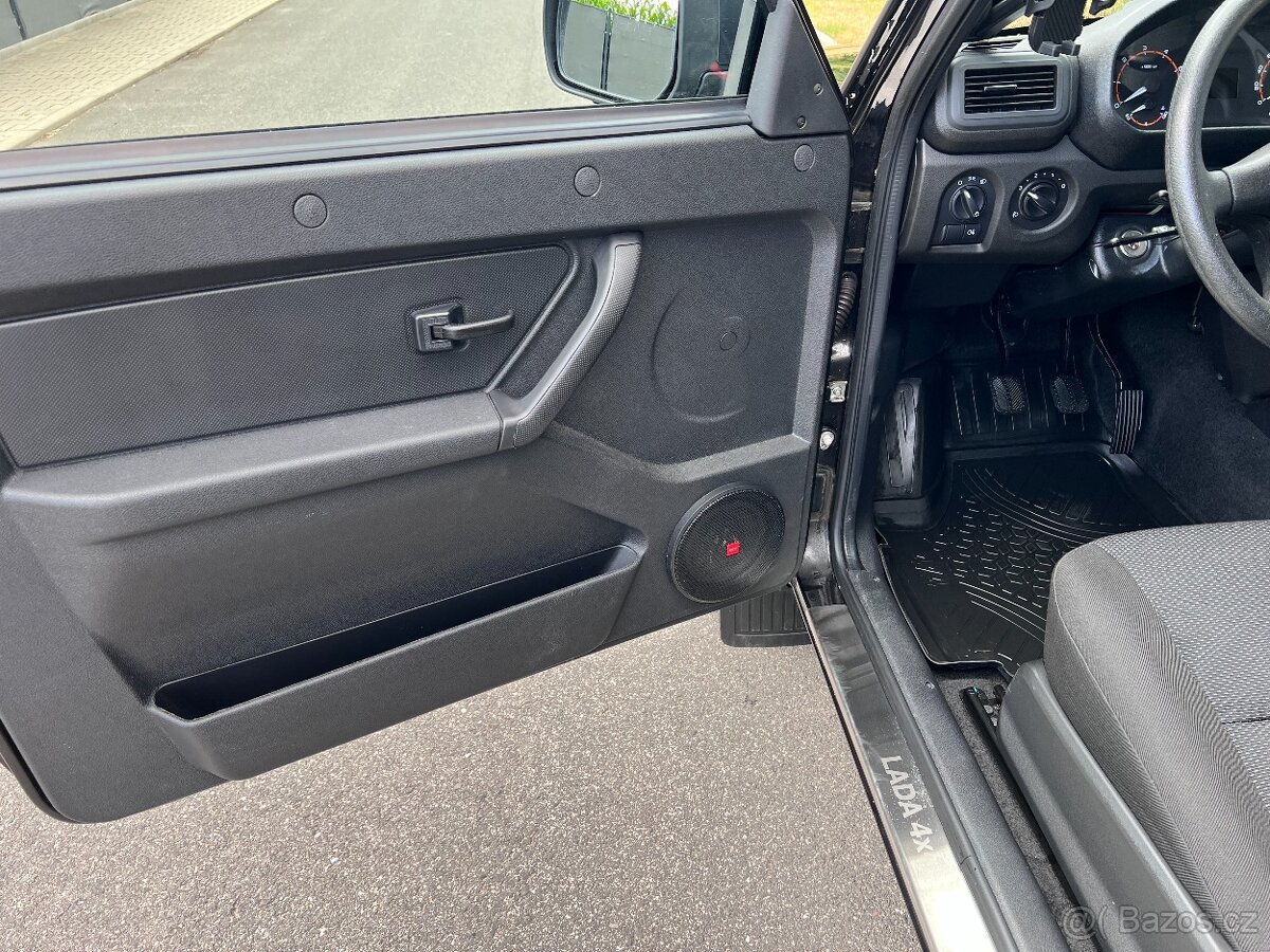 Lada Niva, 4x4 Luxe Klimatizace 2025 r.v. - 15
