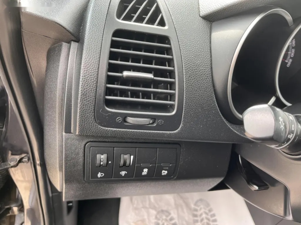 Kia Venga, 1,4 CVVT 1.majitel - 15