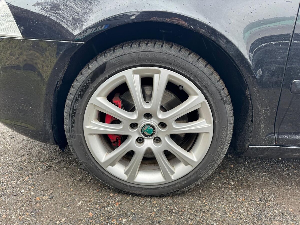 Škoda Octavia 2.0 RS FSI TURBO - 15