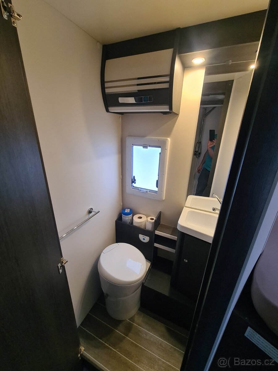 Autocaravan RollerTeam Kronos 284 super vybava 2024 - 15