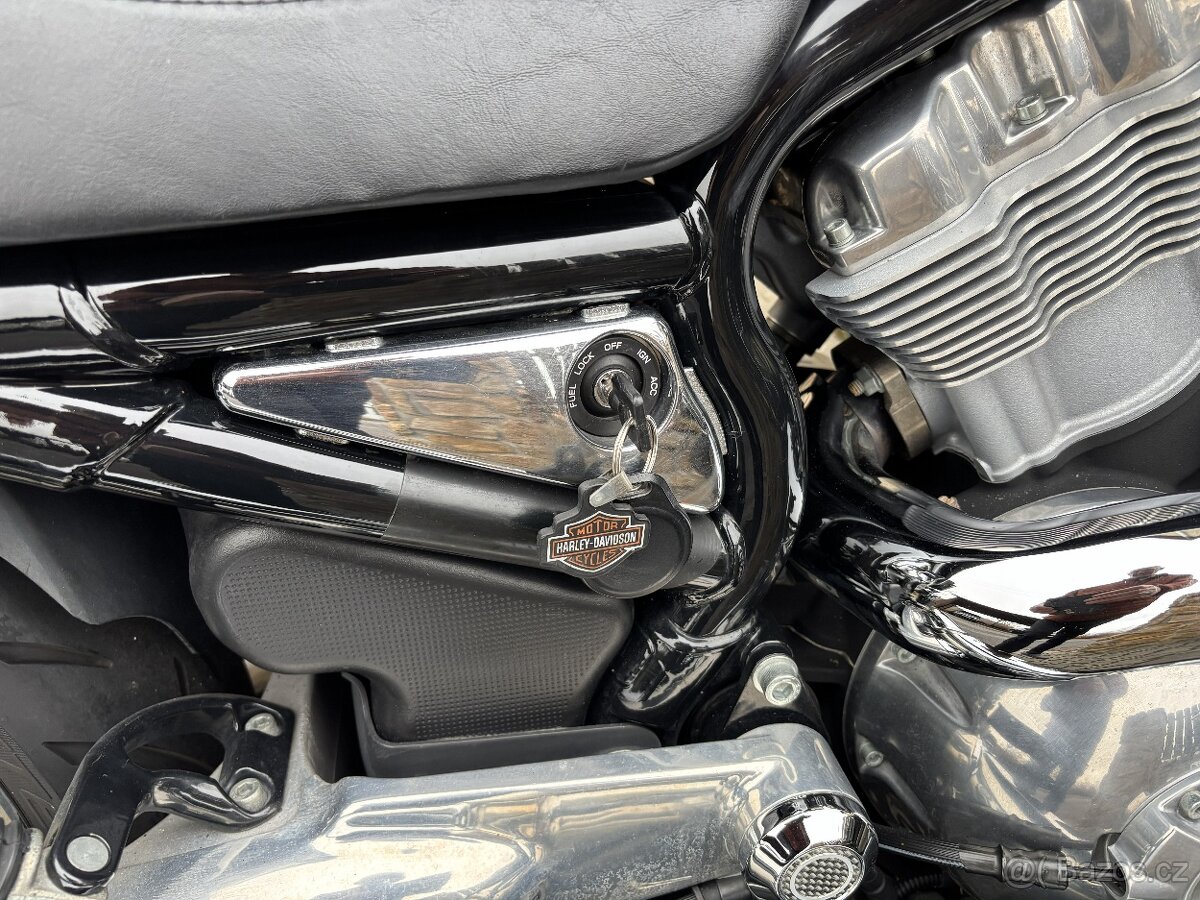 Harley - Davidson V-ROD - chrom, r.v. 2004 - 15