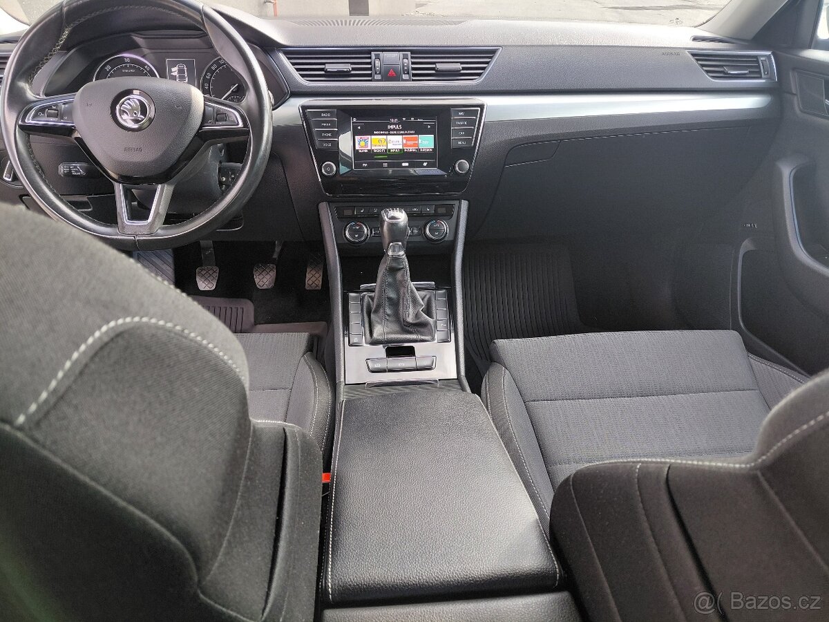 SUPERB III 2.0TDi, r.17 210000km, po rozvodech, NAVI, MANUÁL - 15