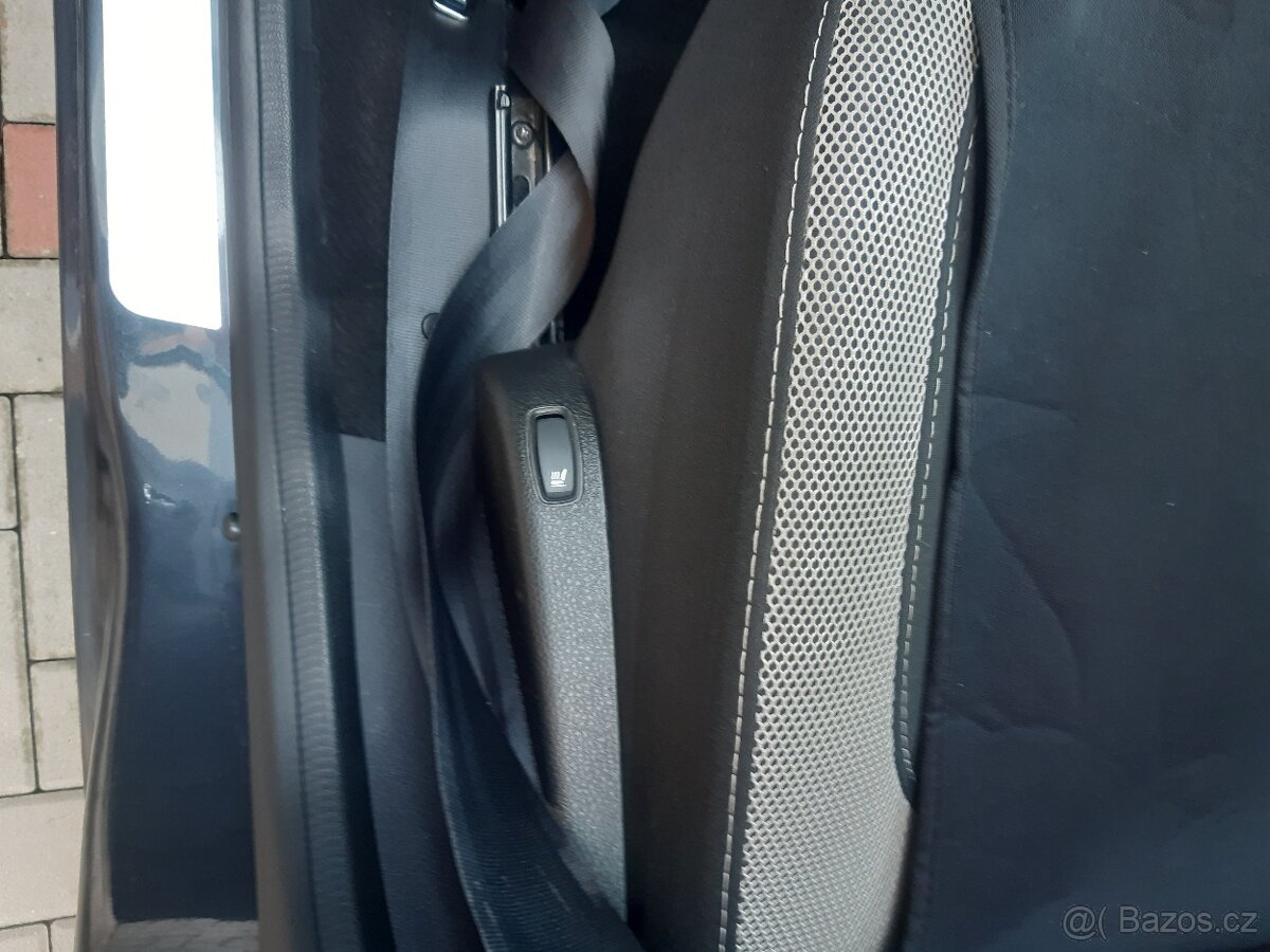 Dacia Lodgy Stepway 7míst - 15