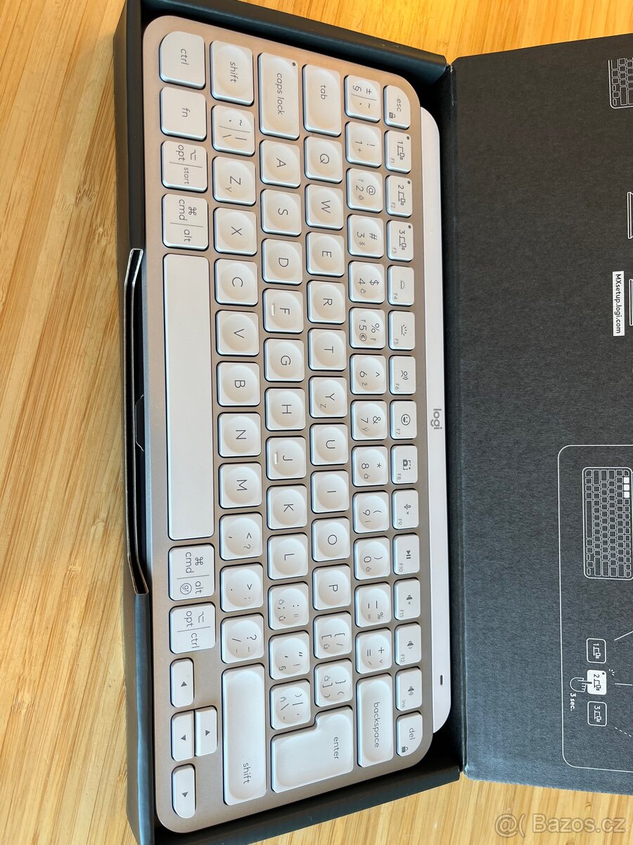 Bezdrátová klávesnice Logitech - 15