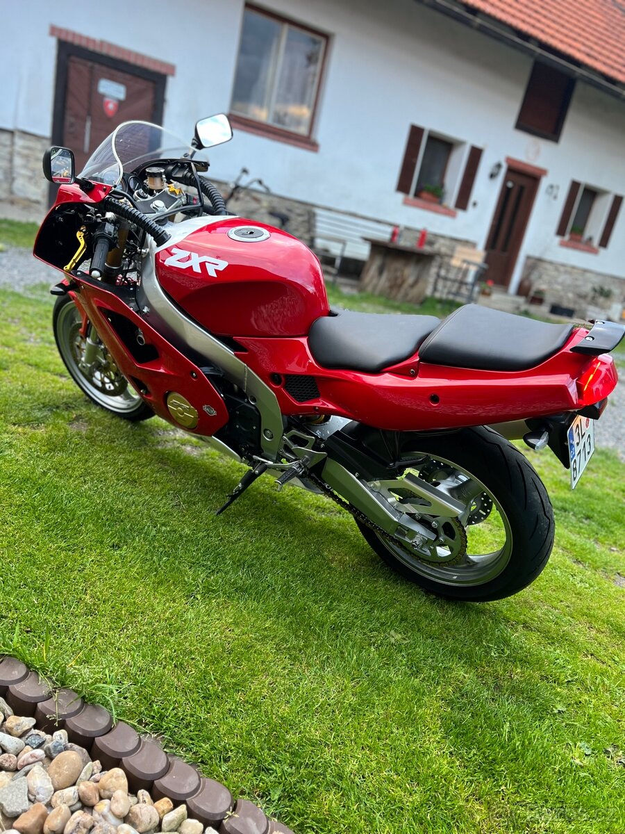 Kawasaki ZXR 400r - 15