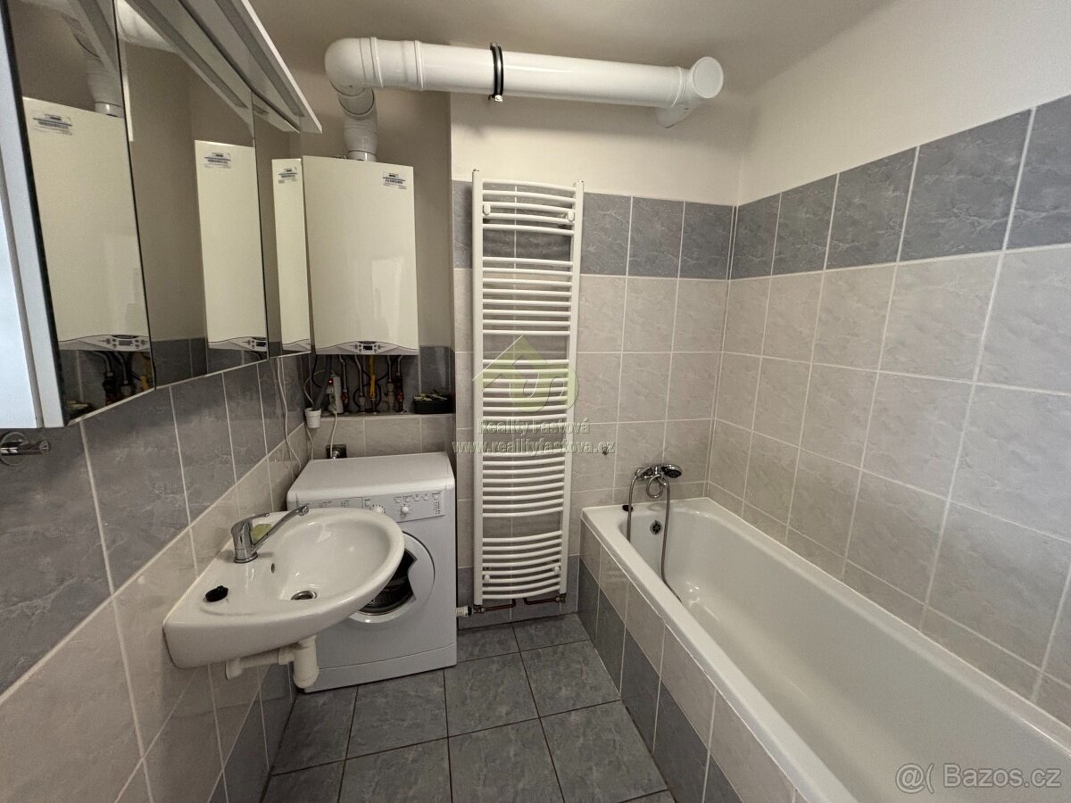 Zajímavá investiční příležitost Prodej bytového domu v Roky - 15