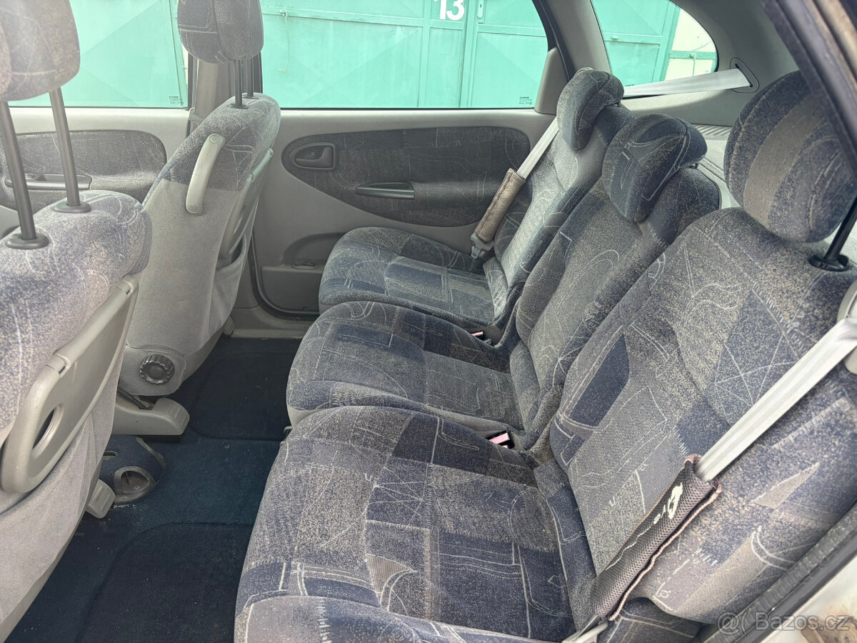 Renault Megane Scenic 1.6 16V - 15