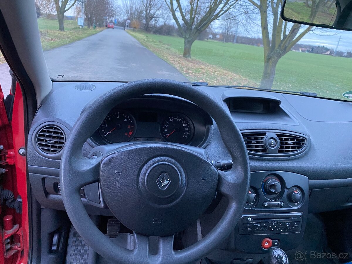 Renault Clio III 1.5Dci nová stk - 15