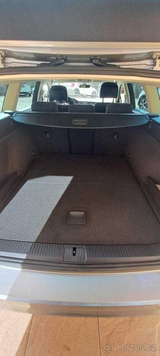 Volkswagen Passat 2.0 TDI 110kW HIGHLINE - 15