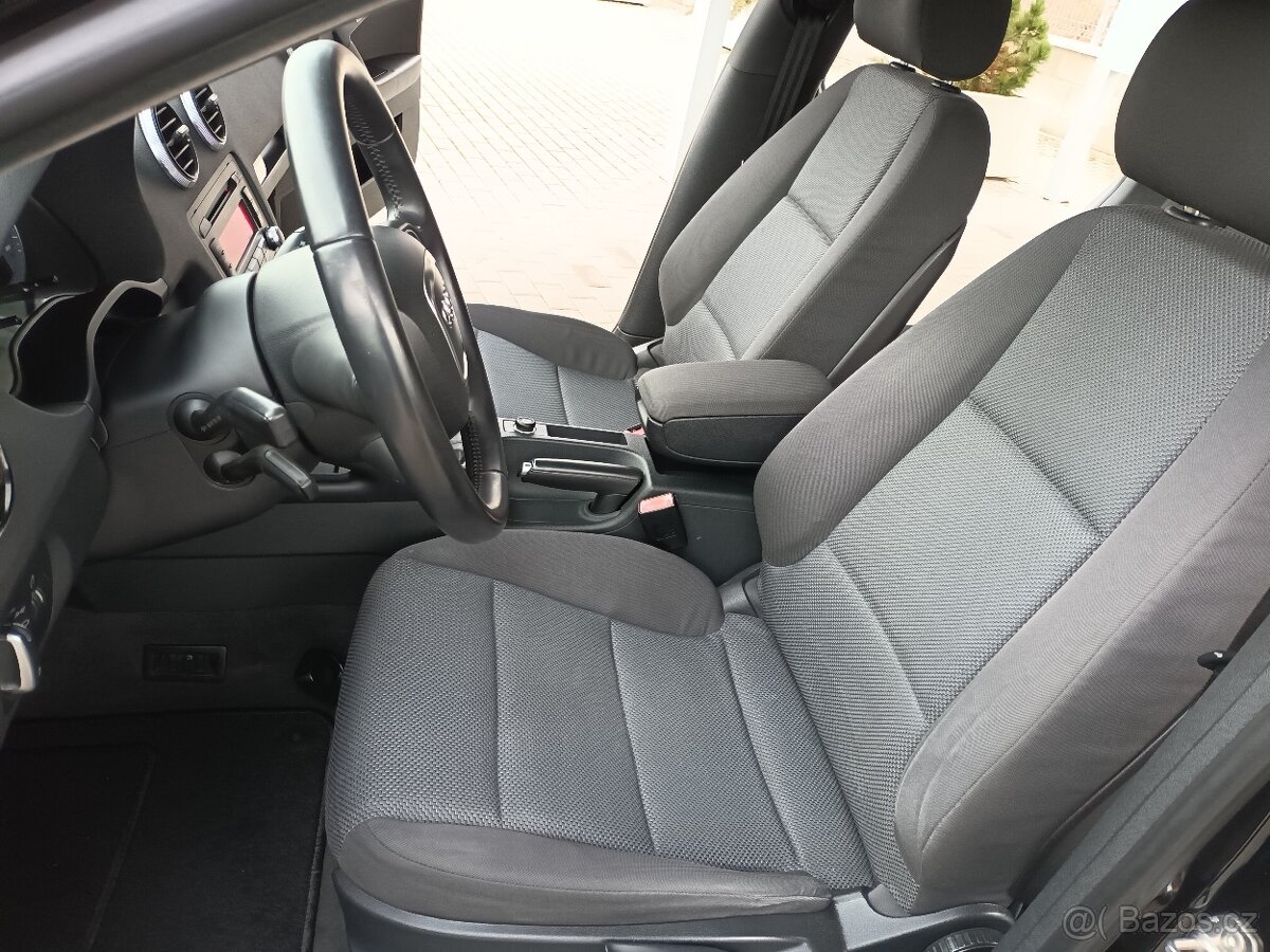 Audi A3 1,6 TDI,XENON,VÝHŘEV, Sportba - 15