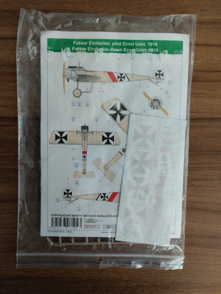 Modely letadel , dopraváky,plastové stavebnice. - 15