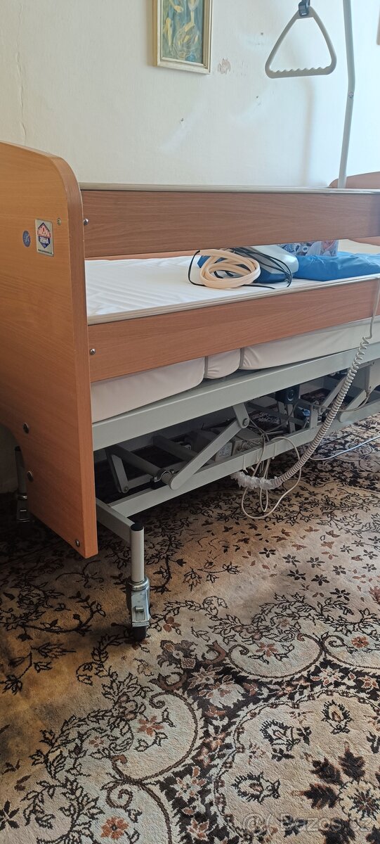 Zdravotní polohovací postel - 15