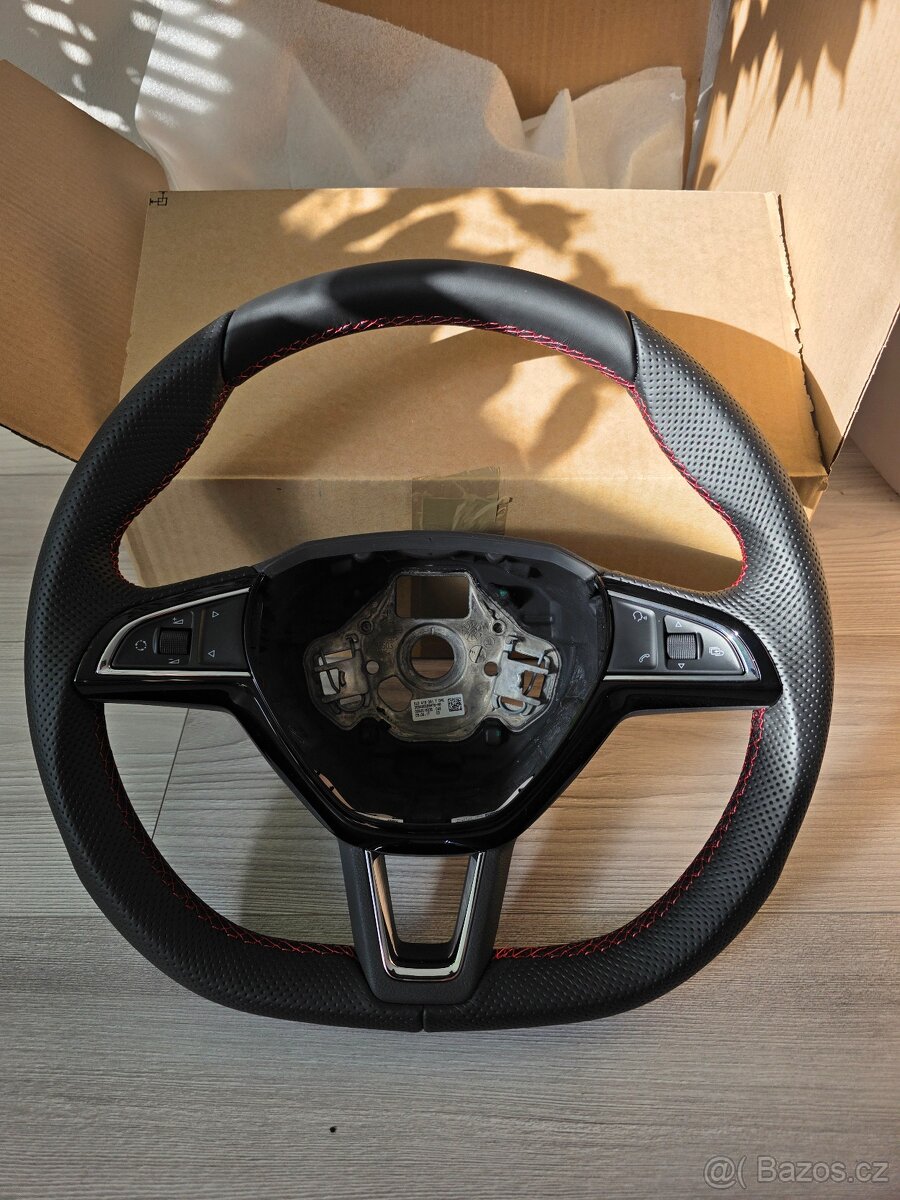 Nový zkosený volant Škoda + PÁDLA DSG - 15